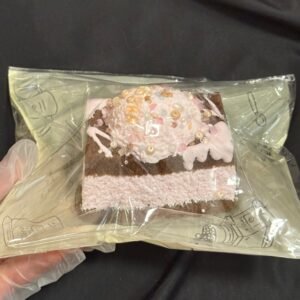 647Doro Filled Cake Squishy – Popular Design/Doro・サンドケーキスクイーズ（大人気モデル）